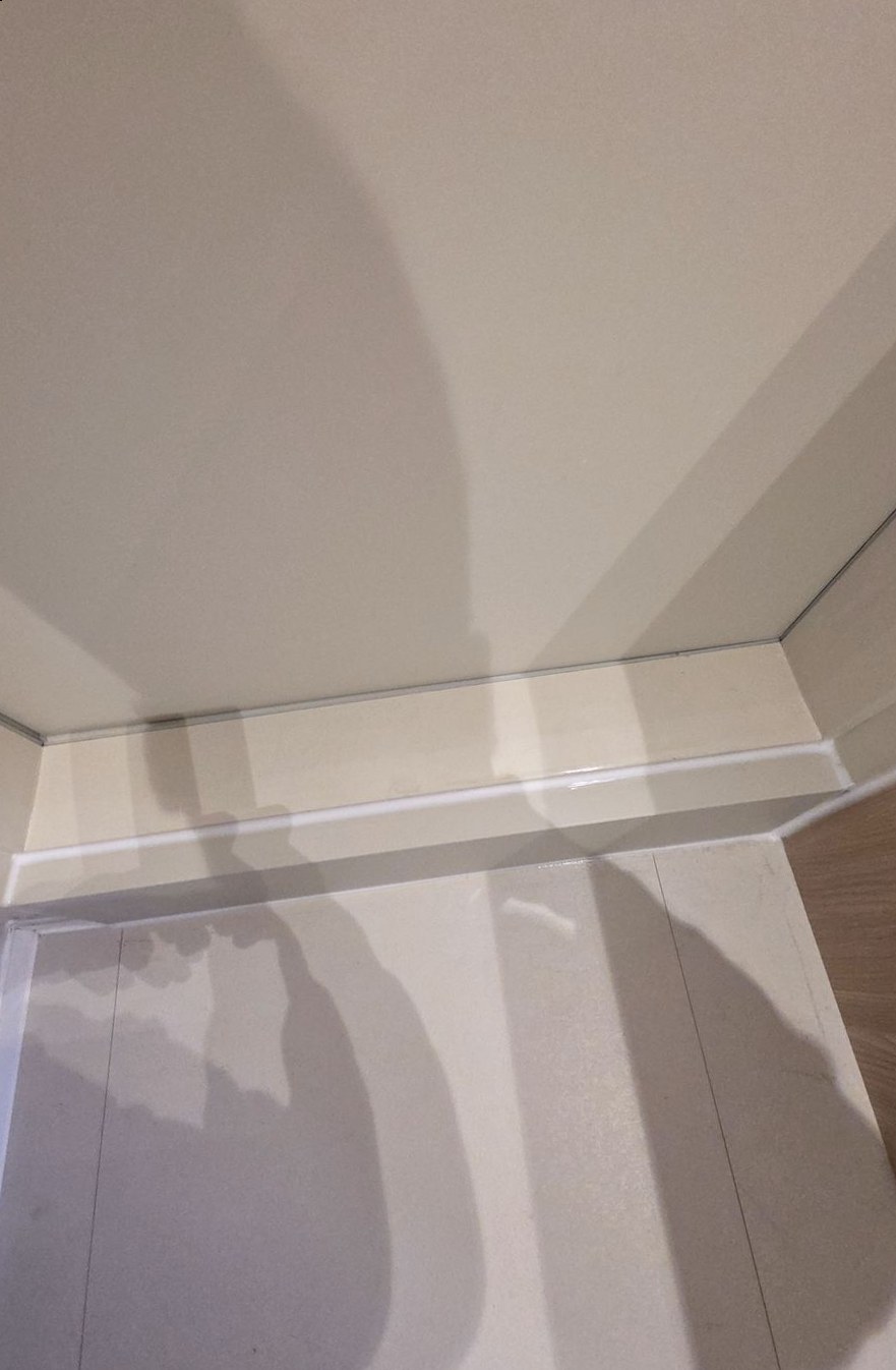 강서 방문수리 시공 후 — 문틀 하부를 정리해 걸림 없이 여닫히도록 마감한 상태